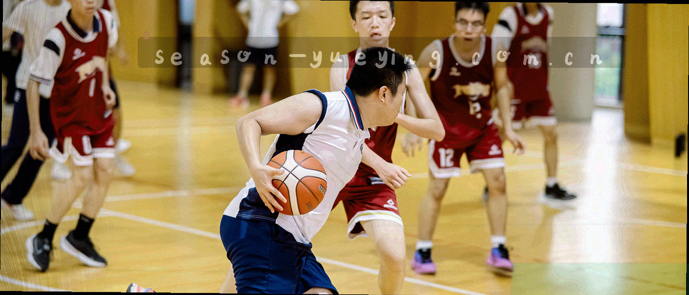 深墨绿背景上由荧光青线条勾勒的抽象网格与锁形图形，象征信息边界与访问控制